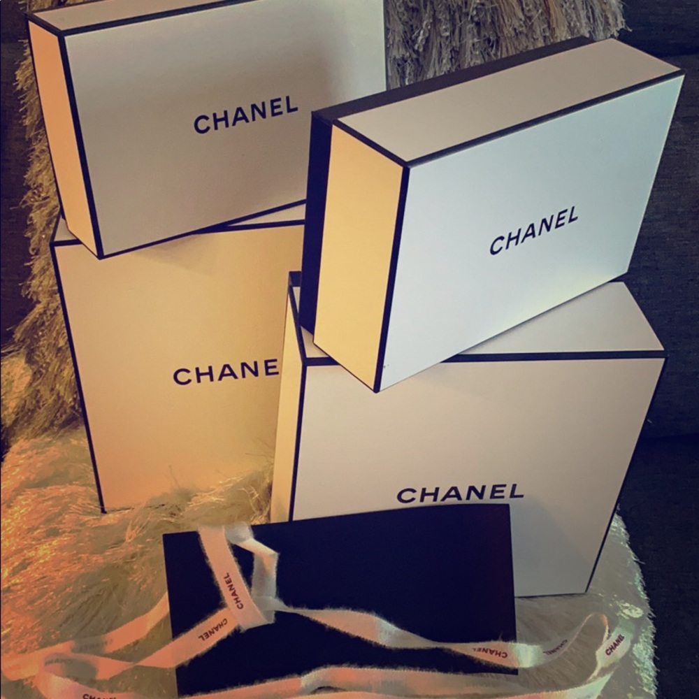 Chanel empty gift boxes sold as bundle/individual